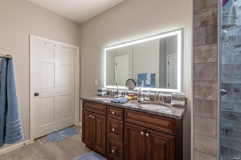 24345 State Route WW, Ste Genevieve, Missouri 63670, 4 Bedrooms Bedrooms, 9 Rooms Rooms,4 BathroomsBathrooms,Residential,For Sale,State Route WW,MAR25014452