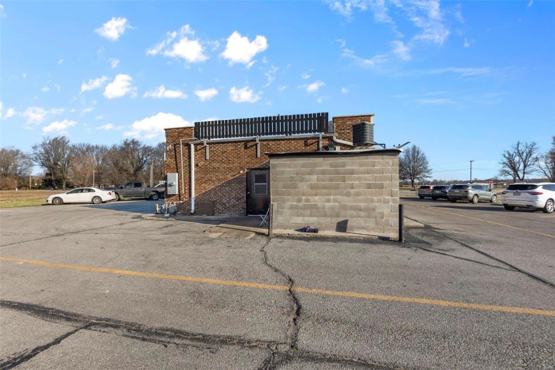 11 Truman Street, Charleston, Missouri 63834, ,Commercial Sale,For Sale,Truman,MAR25014570