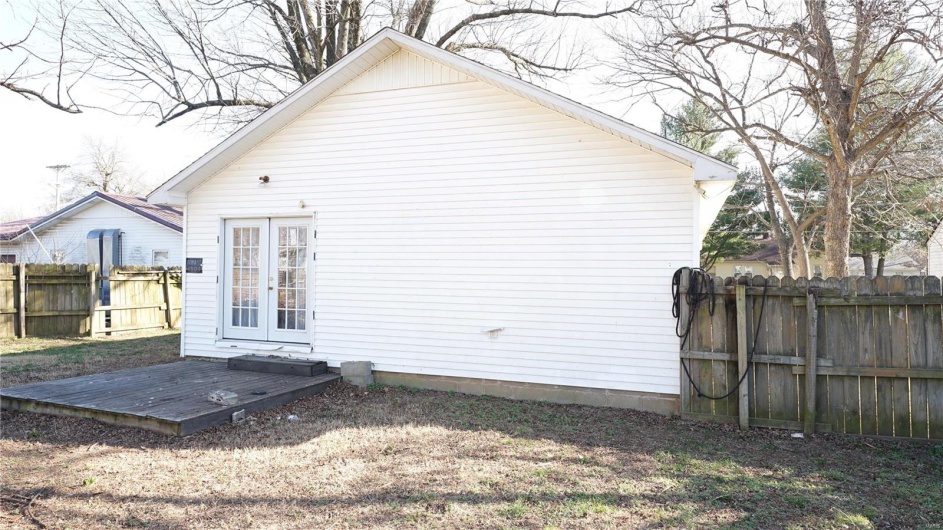 204 8TH St, Kennett, Missouri 63857, 3 Bedrooms Bedrooms, 6 Rooms Rooms,2 BathroomsBathrooms,Residential,For Sale,8TH St,MAR25014375
