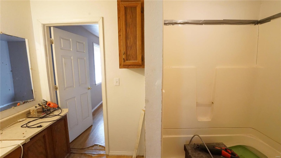 204 8TH St, Kennett, Missouri 63857, 3 Bedrooms Bedrooms, 6 Rooms Rooms,2 BathroomsBathrooms,Residential,For Sale,8TH St,MAR25014375