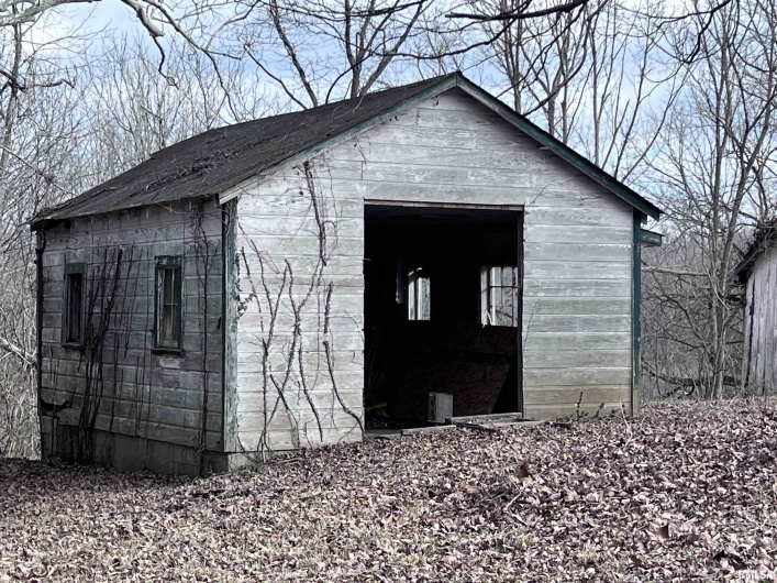 315 Vines Road, Cobden, Illinois 62920, 2 Bedrooms Bedrooms, 0 ,0,Residential,For Sale,Vines,0,RMAEB457077
