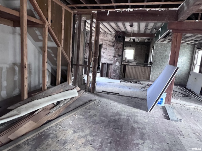 315 Vines Road, Cobden, Illinois 62920, 2 Bedrooms Bedrooms, 0 ,0,Residential,For Sale,Vines,0,RMAEB457077