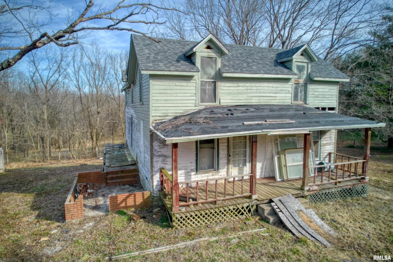 315 Vines Road, Cobden, Illinois 62920, 2 Bedrooms Bedrooms, 0 ,0,Residential,For Sale,Vines,0,RMAEB457077