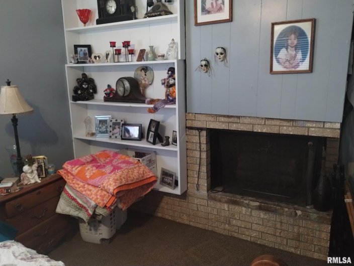 600 SKYLINE Drive, Carbondale, Illinois 62901, 3 Bedrooms Bedrooms, 0 ,2 BathroomsBathrooms,Residential,For Sale,SKYLINE,0,RMAEB457079