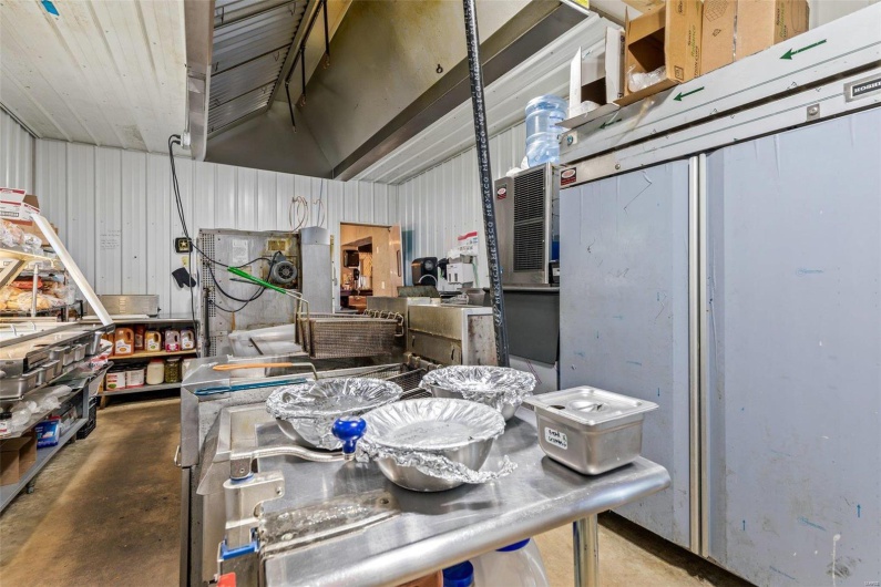 201 Houser Street, Park Hills, Missouri 63601, ,Commercial Sale,For Sale,Houser,MAR24058556
