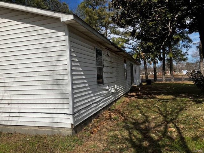View of home's exterior