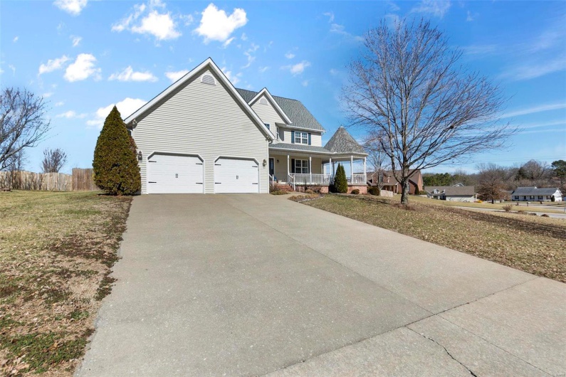 2519 Horseshoe Ridge, Cape Girardeau, Missouri 63701, 4 Bedrooms Bedrooms, 11 Rooms Rooms,3 BathroomsBathrooms,Residential,For Sale,Horseshoe Ridge,MAR25008656