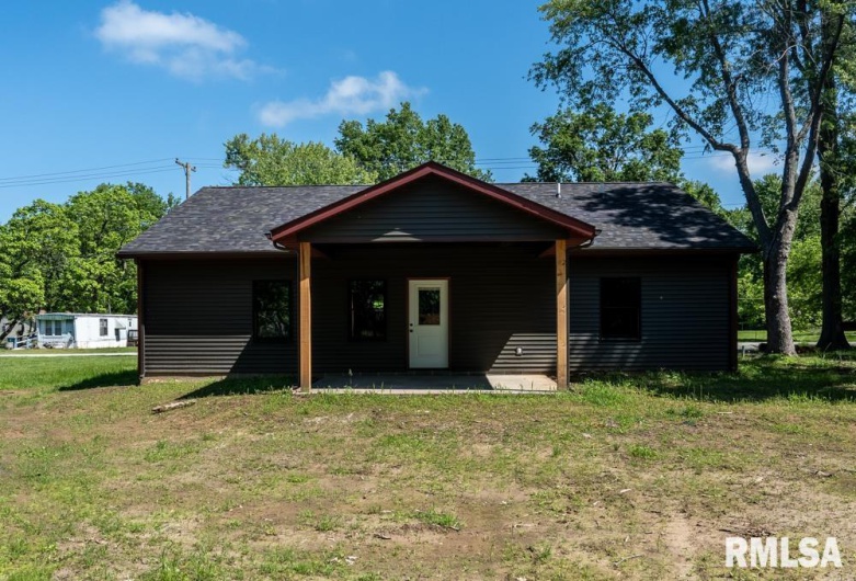 207 Rowatt Street, Cambria, Illinois 62915, 3 Bedrooms Bedrooms, 0 ,2 BathroomsBathrooms,Residential,For Sale,Rowatt,0,RMAQC4261228