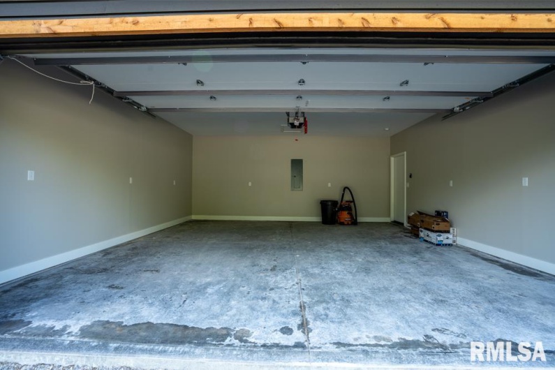 207 Rowatt Street, Cambria, Illinois 62915, 3 Bedrooms Bedrooms, 0 ,2 BathroomsBathrooms,Residential,For Sale,Rowatt,0,RMAQC4261228