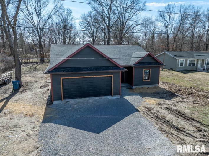 207 Rowatt Street, Cambria, Illinois 62915, 3 Bedrooms Bedrooms, 0 ,2 BathroomsBathrooms,Residential,For Sale,Rowatt,0,RMAQC4261228