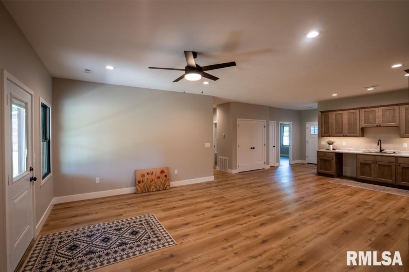 207 Rowatt Street, Cambria, Illinois 62915, 3 Bedrooms Bedrooms, 0 ,2 BathroomsBathrooms,Residential,For Sale,Rowatt,0,RMAQC4261228