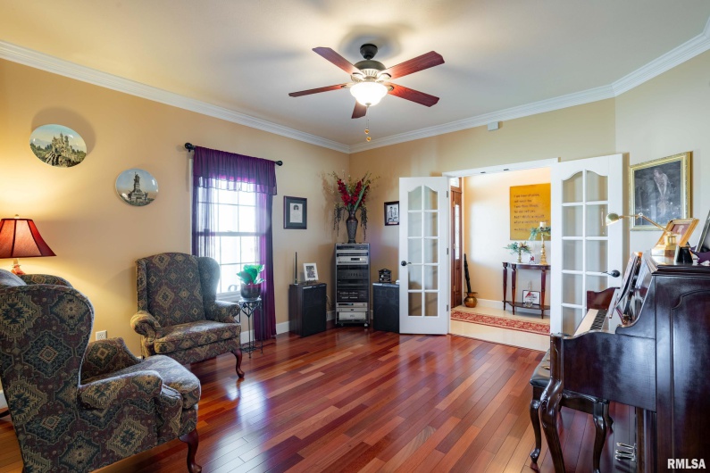 3725 ARIEL Drive, Murphysboro, Illinois 62966, 3 Bedrooms Bedrooms, 0 ,2 BathroomsBathrooms,Residential,For Sale,ARIEL,0,RMAQC4261237