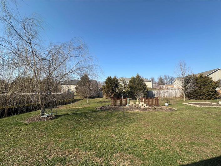 210 Oak Creek Drive, Jackson, Missouri 63755, 3 Bedrooms Bedrooms, 6 Rooms Rooms,2 BathroomsBathrooms,Residential,For Sale,Oak Creek,MAR25015243