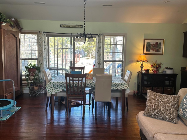210 Oak Creek Drive, Jackson, Missouri 63755, 3 Bedrooms Bedrooms, 6 Rooms Rooms,2 BathroomsBathrooms,Residential,For Sale,Oak Creek,MAR25015243