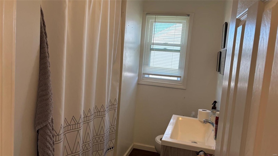 1026 Hume Street, Perryville, Missouri 63775, 3 Bedrooms Bedrooms, 6 Rooms Rooms,2 BathroomsBathrooms,Residential,For Sale,Hume,MAR25007309