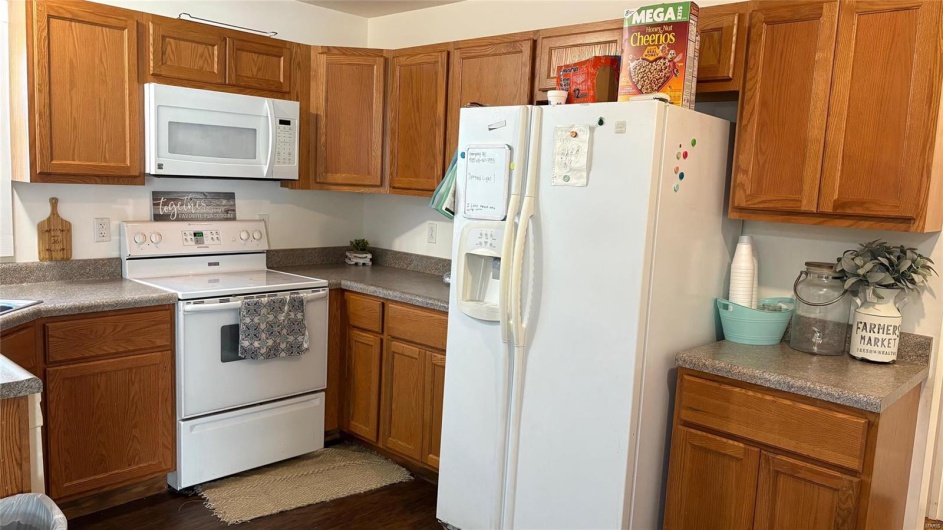 1026 Hume Street, Perryville, Missouri 63775, 3 Bedrooms Bedrooms, 6 Rooms Rooms,2 BathroomsBathrooms,Residential,For Sale,Hume,MAR25007309