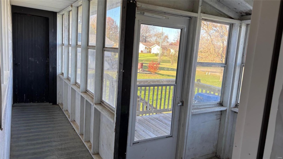 1026 Hume Street, Perryville, Missouri 63775, 3 Bedrooms Bedrooms, 6 Rooms Rooms,2 BathroomsBathrooms,Residential,For Sale,Hume,MAR25007309