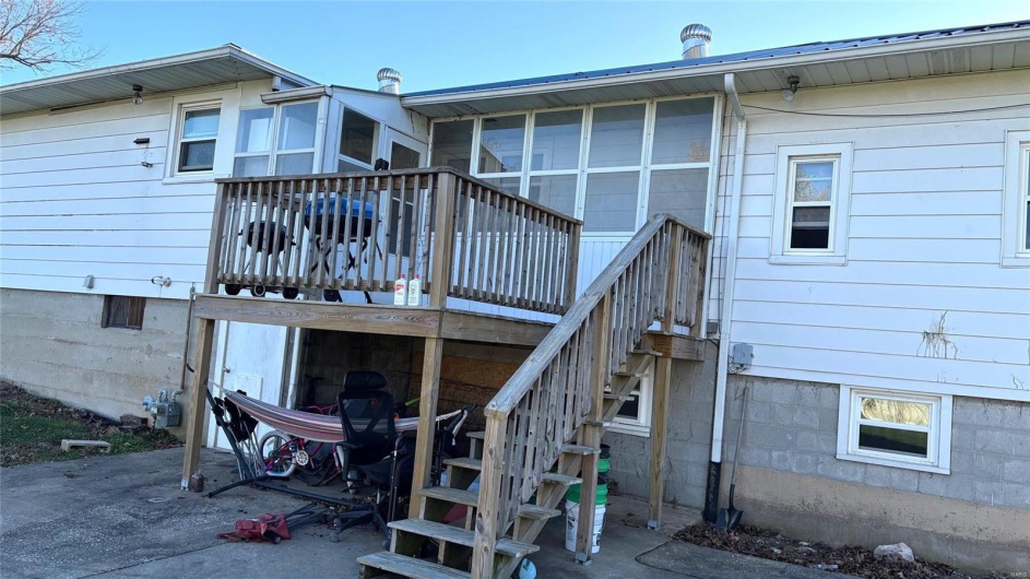 1026 Hume Street, Perryville, Missouri 63775, 3 Bedrooms Bedrooms, 6 Rooms Rooms,2 BathroomsBathrooms,Residential,For Sale,Hume,MAR25007309