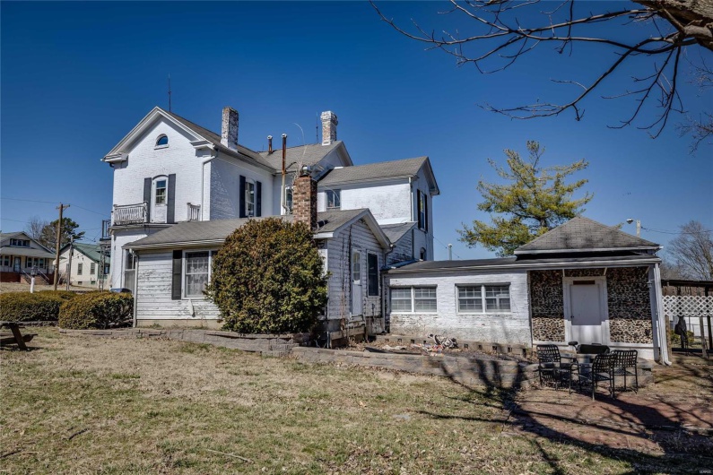 401 Main, Fredericktown, Missouri 63645, 4 Bedrooms Bedrooms, 11 Rooms Rooms,2 BathroomsBathrooms,Residential,For Sale,Main,MAR25009918