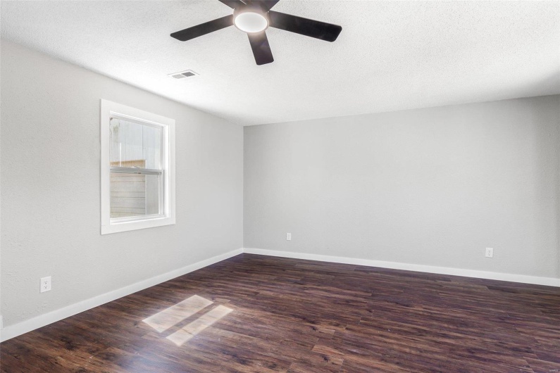 1005 Tyler Street, Park Hills, Missouri 63601, 3 Bedrooms Bedrooms, 8 Rooms Rooms,2 BathroomsBathrooms,Residential,For Sale,Tyler,MAR25015269