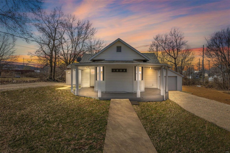 1005 Tyler Street, Park Hills, Missouri 63601, 3 Bedrooms Bedrooms, 8 Rooms Rooms,2 BathroomsBathrooms,Residential,For Sale,Tyler,MAR25015269