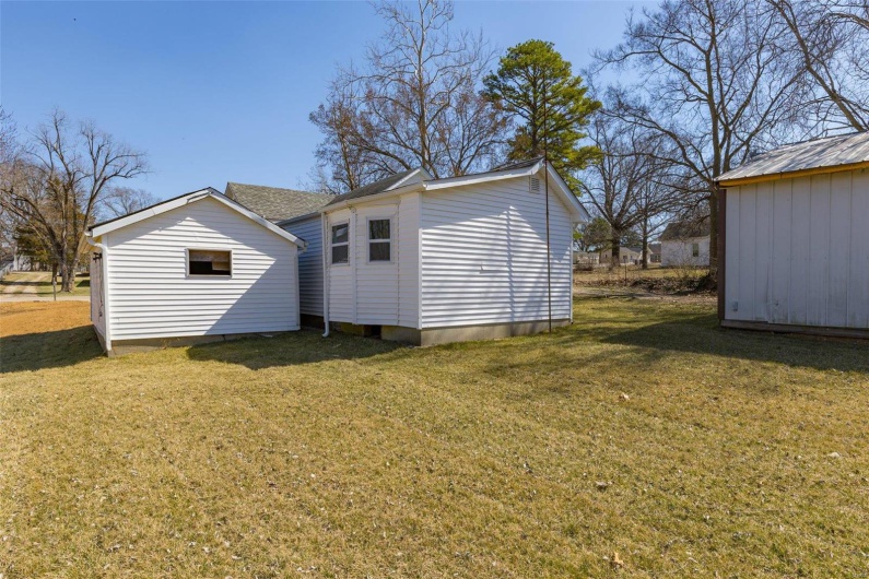 1005 Tyler Street, Park Hills, Missouri 63601, 3 Bedrooms Bedrooms, 8 Rooms Rooms,2 BathroomsBathrooms,Residential,For Sale,Tyler,MAR25015269