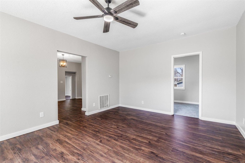1005 Tyler Street, Park Hills, Missouri 63601, 3 Bedrooms Bedrooms, 8 Rooms Rooms,2 BathroomsBathrooms,Residential,For Sale,Tyler,MAR25015269