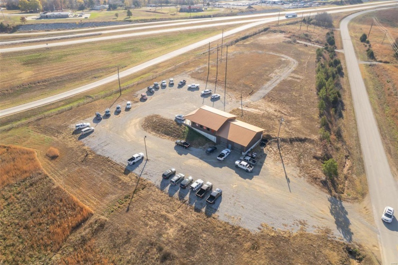 140 Outer Rd., Poplar Bluff, Missouri 63901, ,Commercial Sale,For Sale,Outer Rd.,MAR24057429