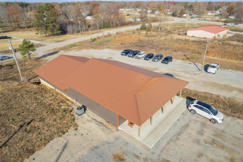 140 Outer Rd., Poplar Bluff, Missouri 63901, ,Commercial Sale,For Sale,Outer Rd.,MAR24057429