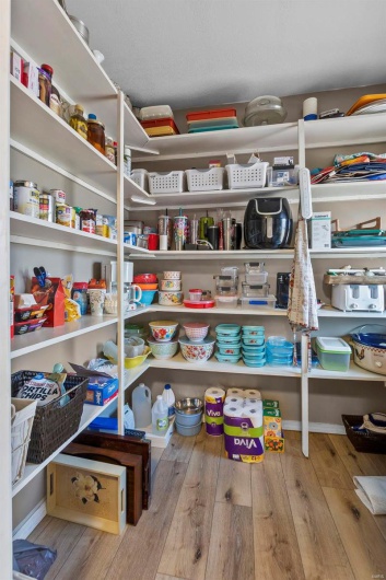 Walk in pantry