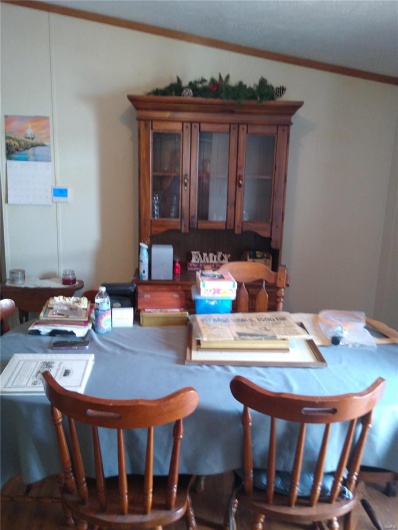 Dining table can also stay