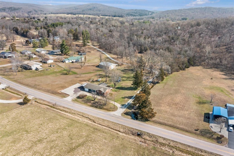 536 Hwy JJ, Ironton, Missouri 63650, 3 Bedrooms Bedrooms, 10 Rooms Rooms,1 BathroomBathrooms,Residential,For Sale,Hwy JJ,MAR24076902