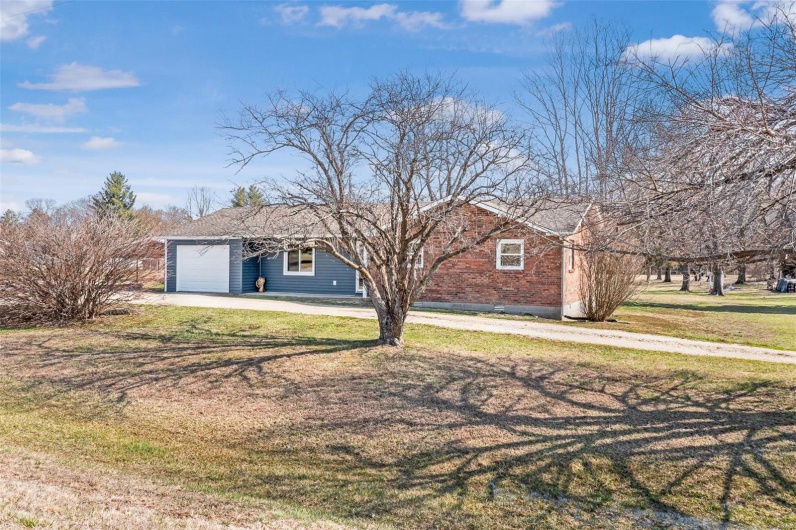 536 Hwy JJ, Ironton, Missouri 63650, 3 Bedrooms Bedrooms, 10 Rooms Rooms,1 BathroomBathrooms,Residential,For Sale,Hwy JJ,MAR24076902