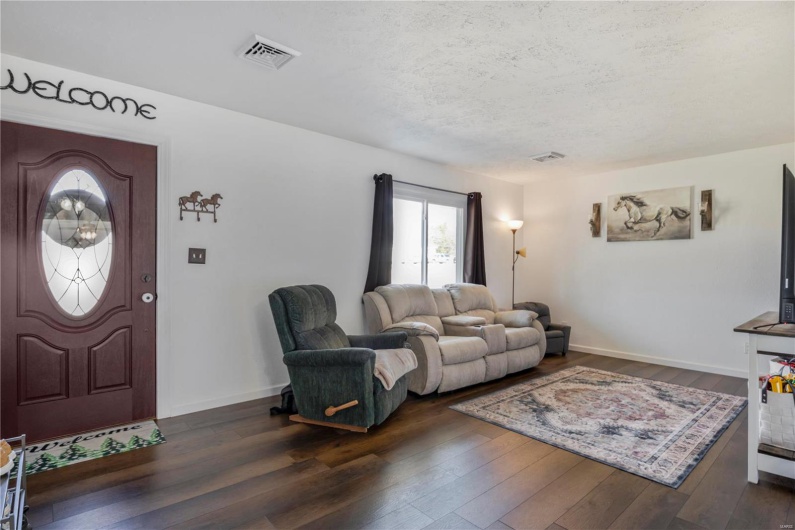 536 Hwy JJ, Ironton, Missouri 63650, 3 Bedrooms Bedrooms, 10 Rooms Rooms,1 BathroomBathrooms,Residential,For Sale,Hwy JJ,MAR24076902