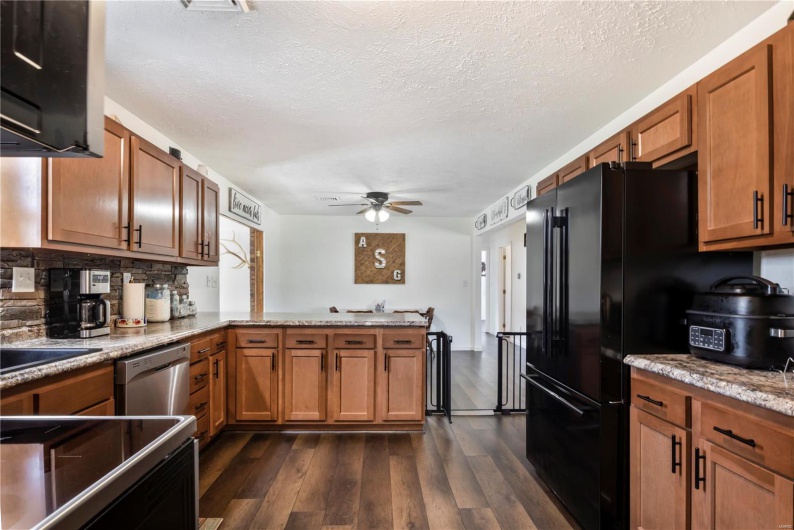 536 Hwy JJ, Ironton, Missouri 63650, 3 Bedrooms Bedrooms, 10 Rooms Rooms,1 BathroomBathrooms,Residential,For Sale,Hwy JJ,MAR24076902