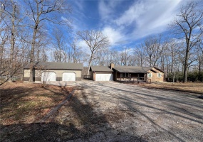 732 Woodridge Lane, Perryville, Missouri 63775, 3 Bedrooms Bedrooms, 6 Rooms Rooms,3 BathroomsBathrooms,Residential,For Sale,Woodridge,MAR25004858