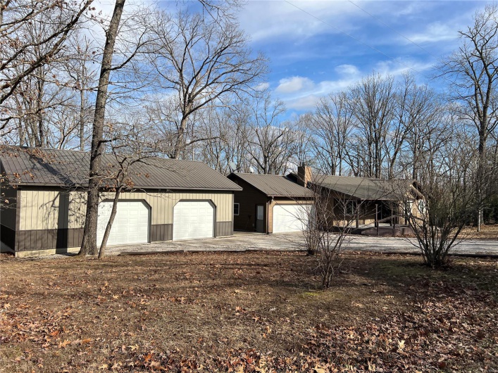 732 Woodridge Lane, Perryville, Missouri 63775, 3 Bedrooms Bedrooms, 6 Rooms Rooms,3 BathroomsBathrooms,Residential,For Sale,Woodridge,MAR25004858