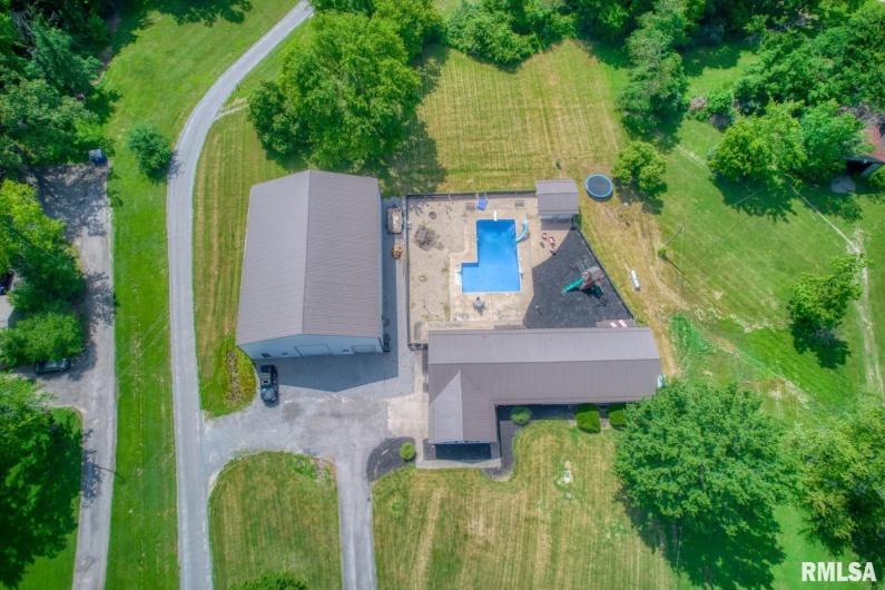 3995 Route 37, Marion, Illinois 62959, 5 Bedrooms Bedrooms, 0 ,3 BathroomsBathrooms,Residential,For Sale,Route 37,0,RMAEB455352