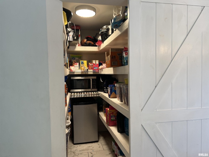 3995 Route 37, Marion, Illinois 62959, 5 Bedrooms Bedrooms, 0 ,3 BathroomsBathrooms,Residential,For Sale,Route 37,0,RMAEB455352
