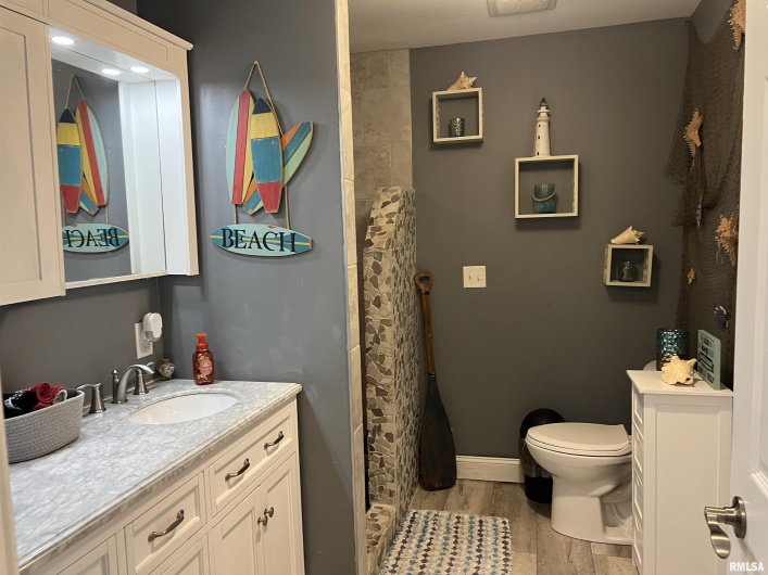 3995 Route 37, Marion, Illinois 62959, 5 Bedrooms Bedrooms, 0 ,3 BathroomsBathrooms,Residential,For Sale,Route 37,0,RMAEB455352