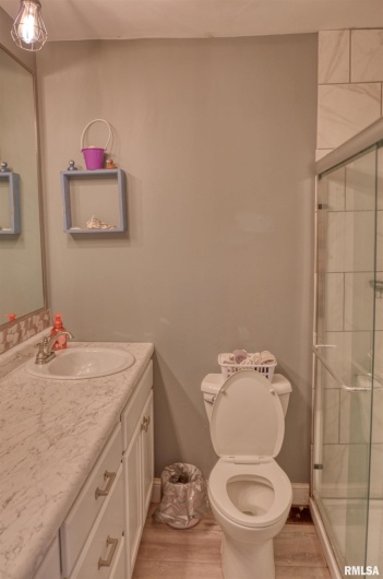 3995 Route 37, Marion, Illinois 62959, 5 Bedrooms Bedrooms, 0 ,3 BathroomsBathrooms,Residential,For Sale,Route 37,0,RMAEB455352
