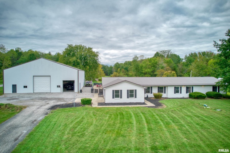 3995 Route 37, Marion, Illinois 62959, 5 Bedrooms Bedrooms, 0 ,3 BathroomsBathrooms,Residential,For Sale,Route 37,0,RMAEB455352