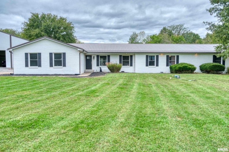 3995 Route 37, Marion, Illinois 62959, 5 Bedrooms Bedrooms, 0 ,3 BathroomsBathrooms,Residential,For Sale,Route 37,0,RMAEB455352