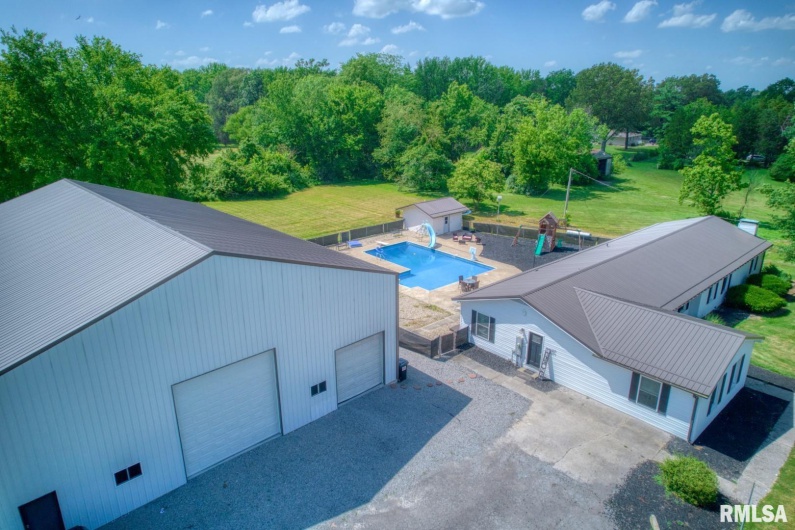 3995 Route 37, Marion, Illinois 62959, 5 Bedrooms Bedrooms, 0 ,3 BathroomsBathrooms,Residential,For Sale,Route 37,0,RMAEB455352