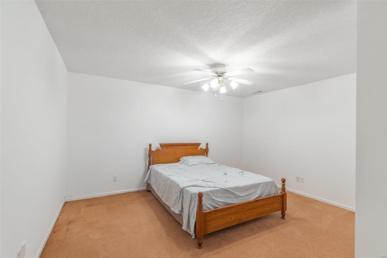 383 Red Robin, Poplar Bluff, Missouri 63901, 4 Bedrooms Bedrooms, 9 Rooms Rooms,3 BathroomsBathrooms,Residential,For Sale,Red Robin,MAR25015403