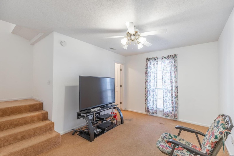 383 Red Robin, Poplar Bluff, Missouri 63901, 4 Bedrooms Bedrooms, 9 Rooms Rooms,3 BathroomsBathrooms,Residential,For Sale,Red Robin,MAR25015403