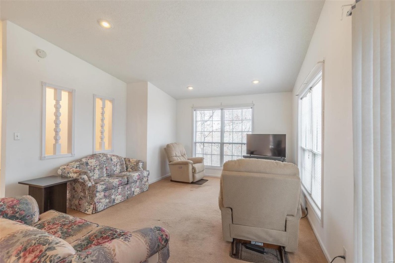 383 Red Robin, Poplar Bluff, Missouri 63901, 4 Bedrooms Bedrooms, 9 Rooms Rooms,3 BathroomsBathrooms,Residential,For Sale,Red Robin,MAR25015403