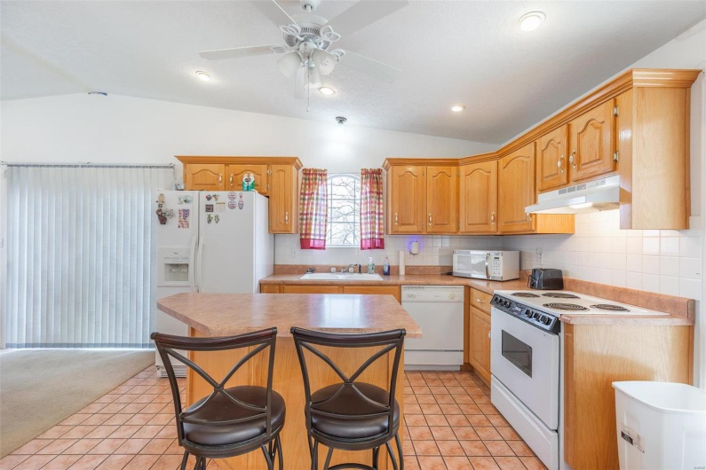 383 Red Robin, Poplar Bluff, Missouri 63901, 4 Bedrooms Bedrooms, 9 Rooms Rooms,3 BathroomsBathrooms,Residential,For Sale,Red Robin,MAR25015403