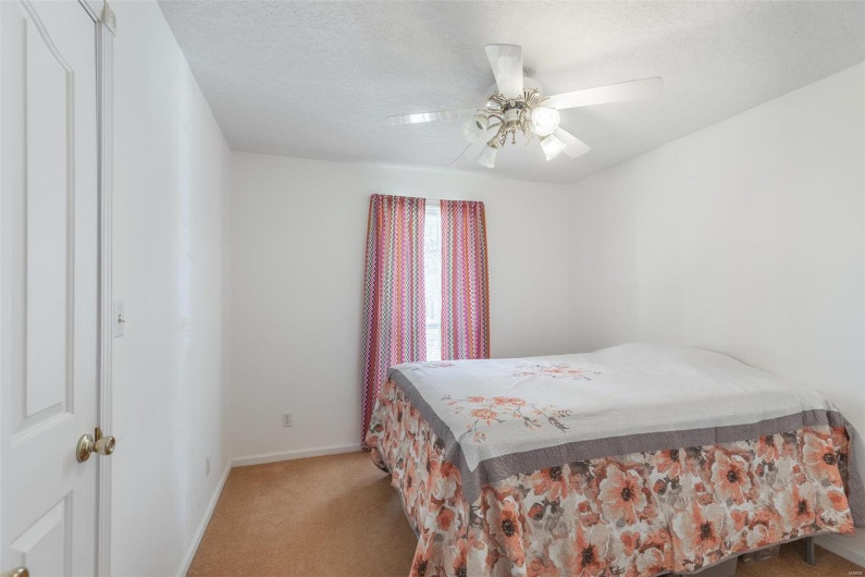 383 Red Robin, Poplar Bluff, Missouri 63901, 4 Bedrooms Bedrooms, 9 Rooms Rooms,3 BathroomsBathrooms,Residential,For Sale,Red Robin,MAR25015403