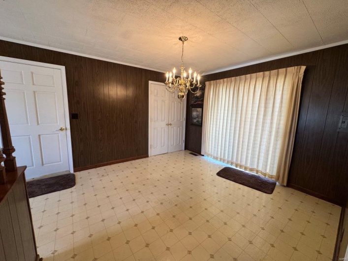 1301 Douglas, Malden, Missouri 63863, 3 Bedrooms Bedrooms, 8 Rooms Rooms,2 BathroomsBathrooms,Residential,For Sale,Douglas,MAR25015938